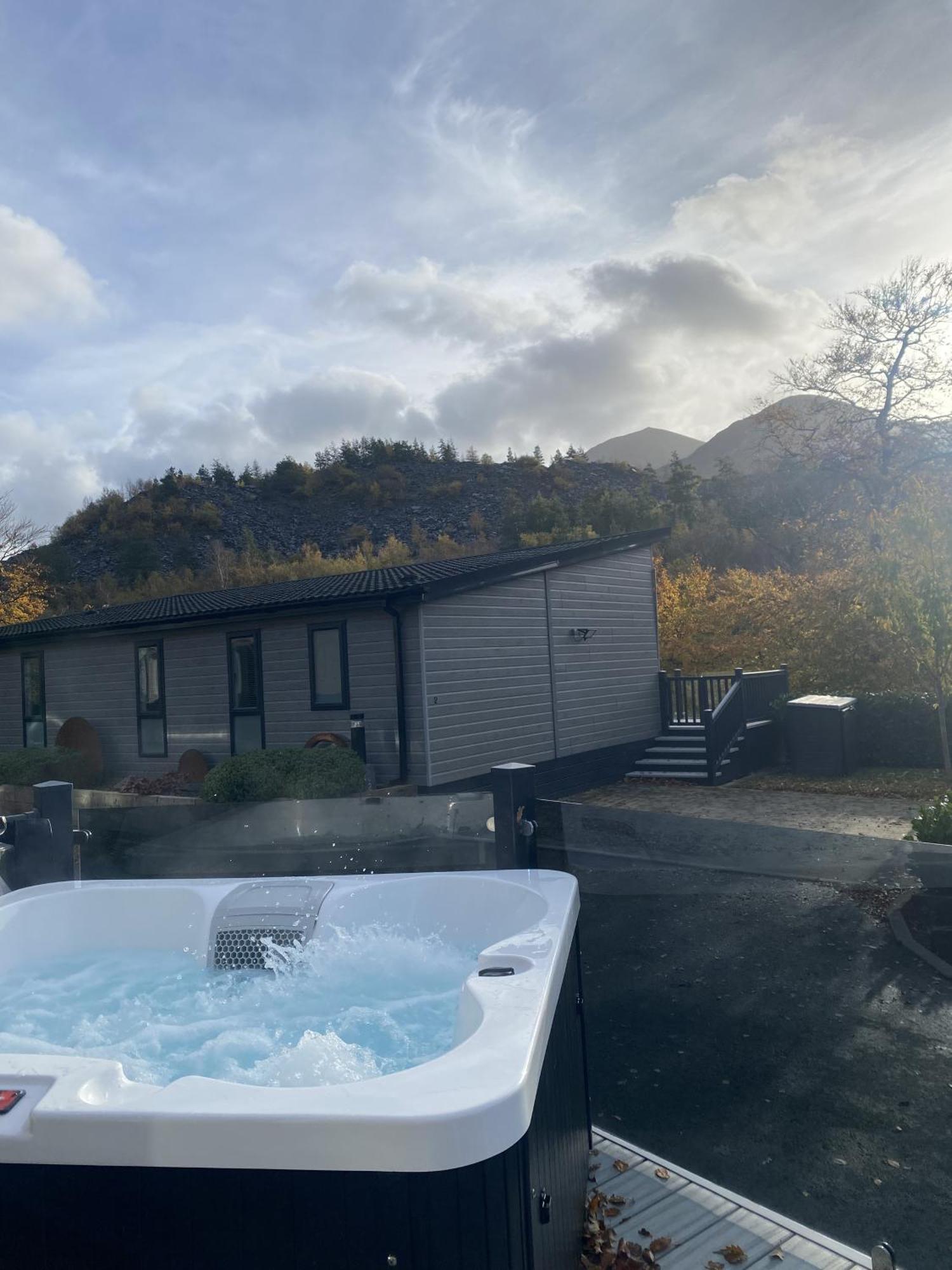 Sl06 - Idwal Lodge With Hot Tub Бангор Екстериор снимка